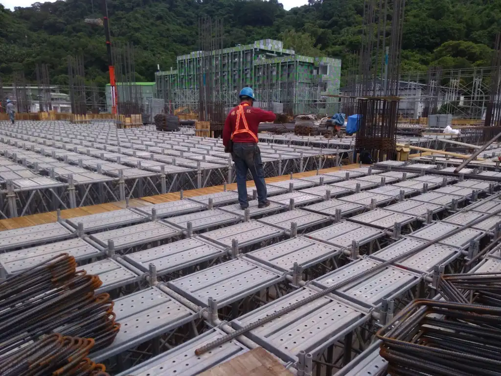 华南地区实木复合地板选购要点与质量鉴别方法