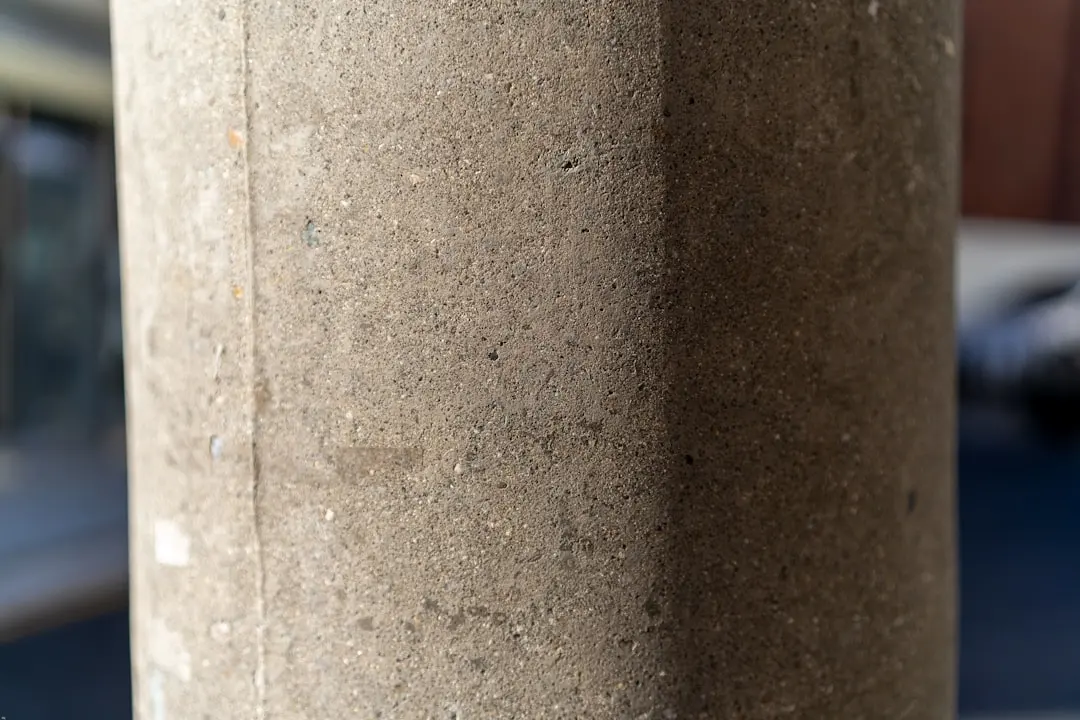 广西地区实木地板与复合地板差异化选材指南